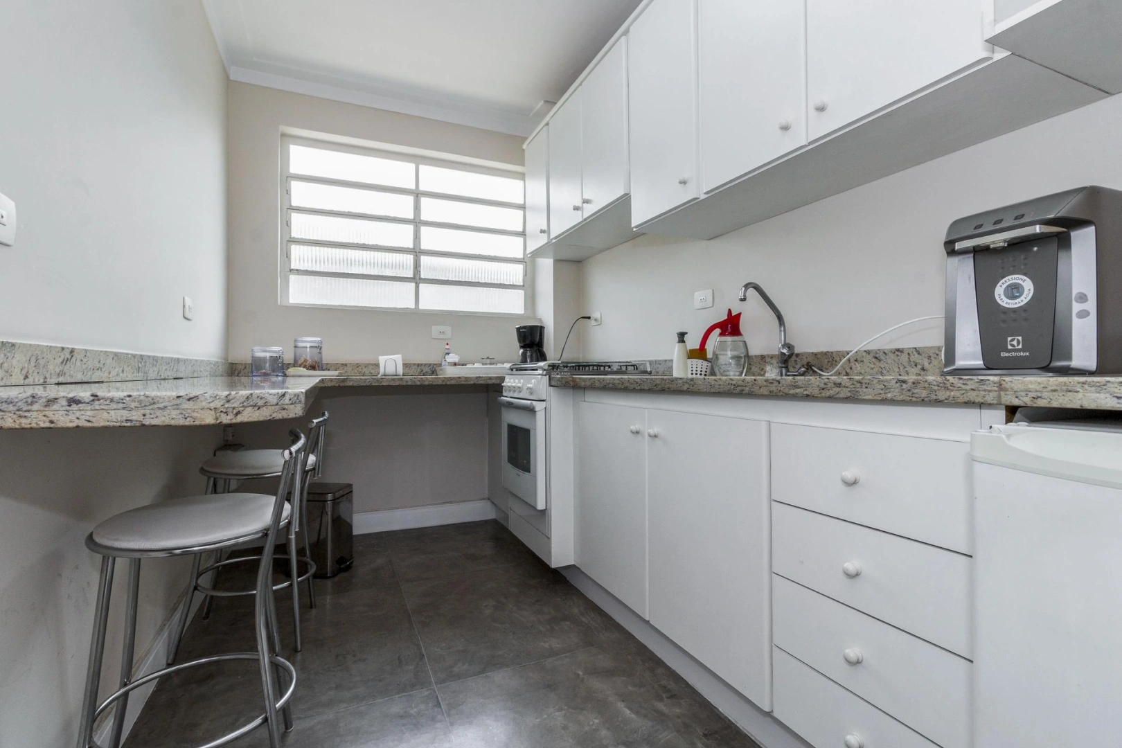 Casa com ambientes amplos e multifuncionais - Imagem 7