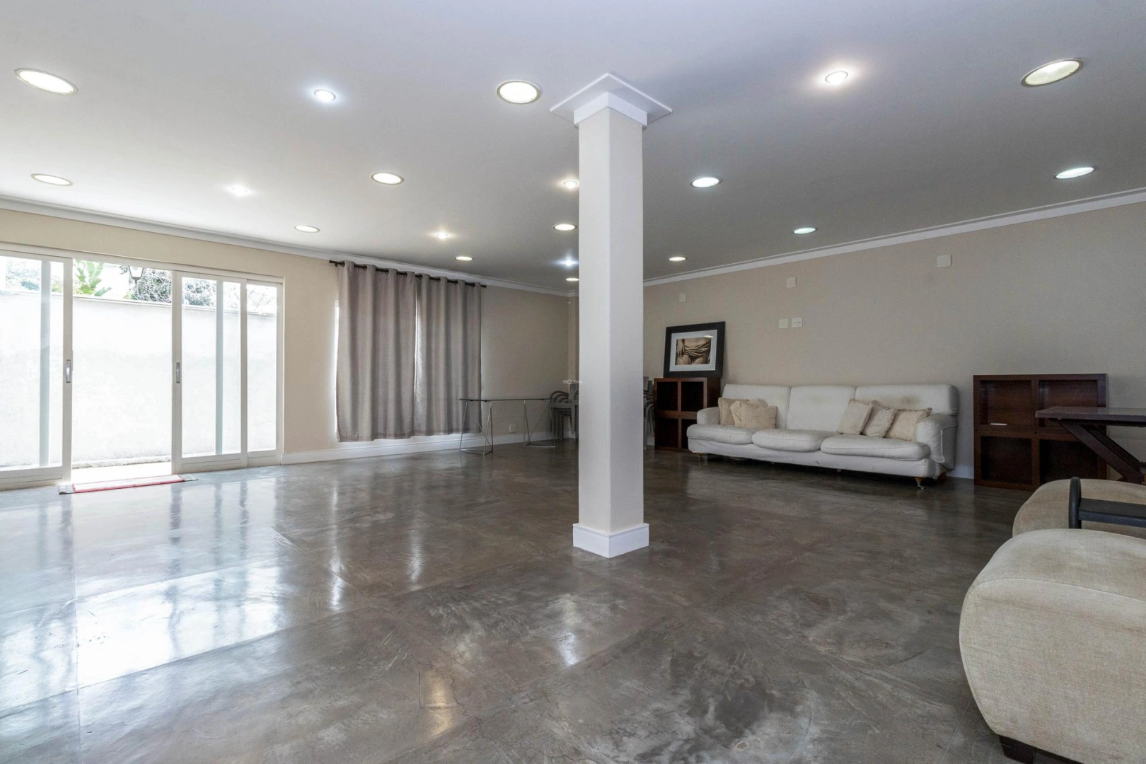 Casa com ambientes amplos e multifuncionais - Imagem 8