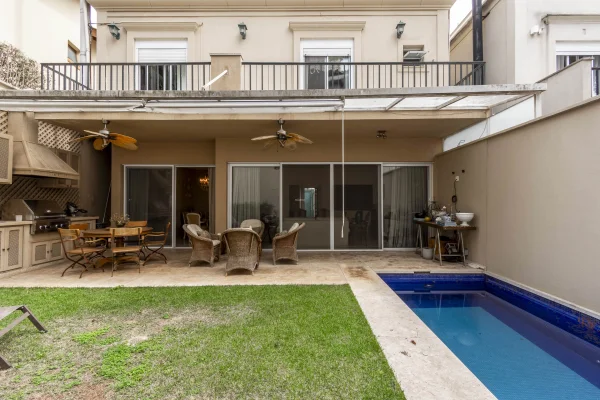 Casa em rua fechada e muito privativa