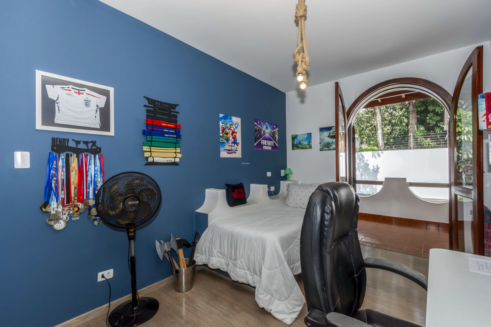 Casa de esquina em estilo mediterrâneo - Imagem 11