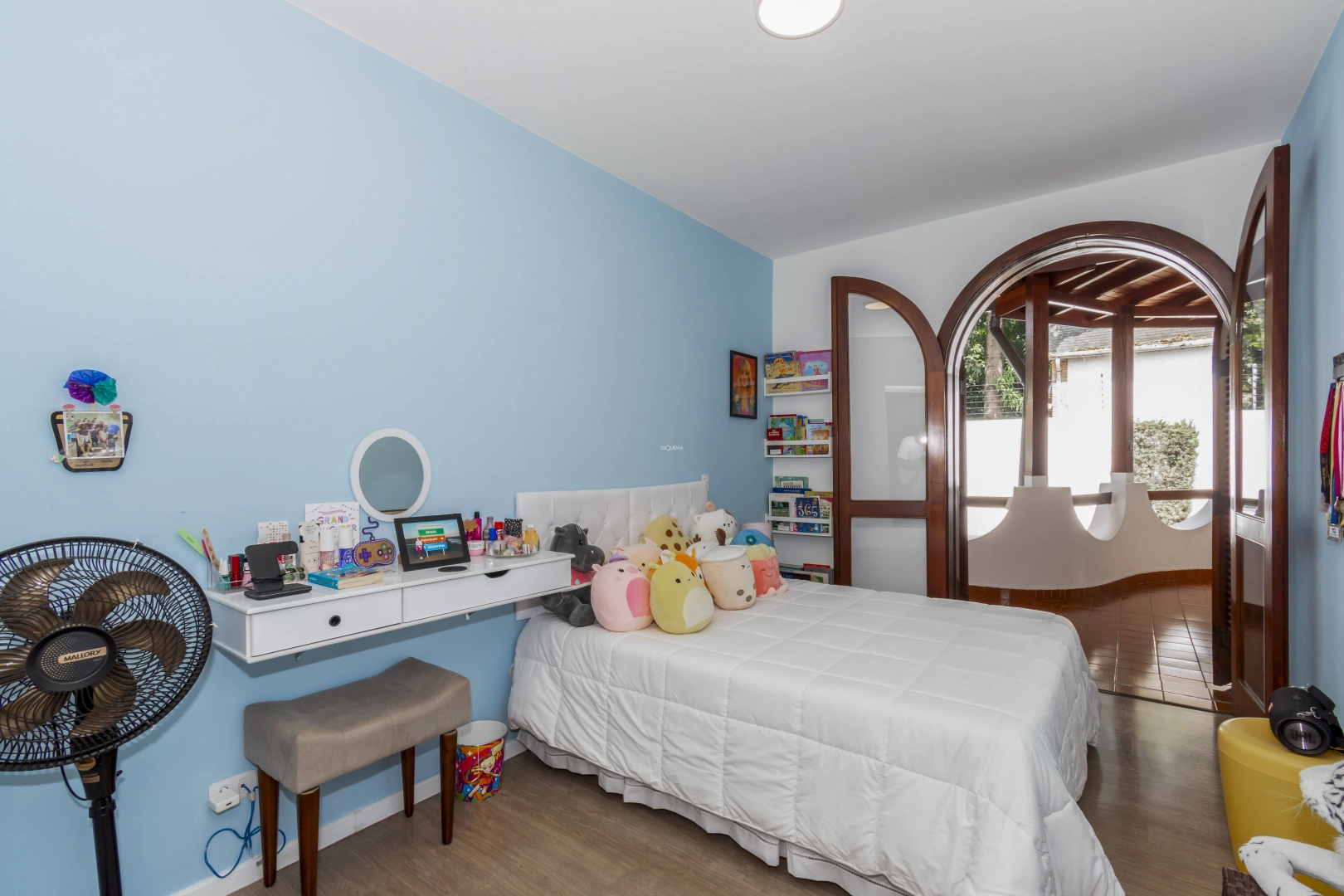 Casa de esquina em estilo mediterrâneo - Imagem 13