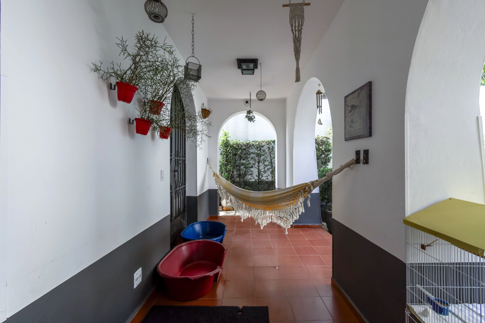 Casa de esquina em estilo mediterrâneo - Imagem 4