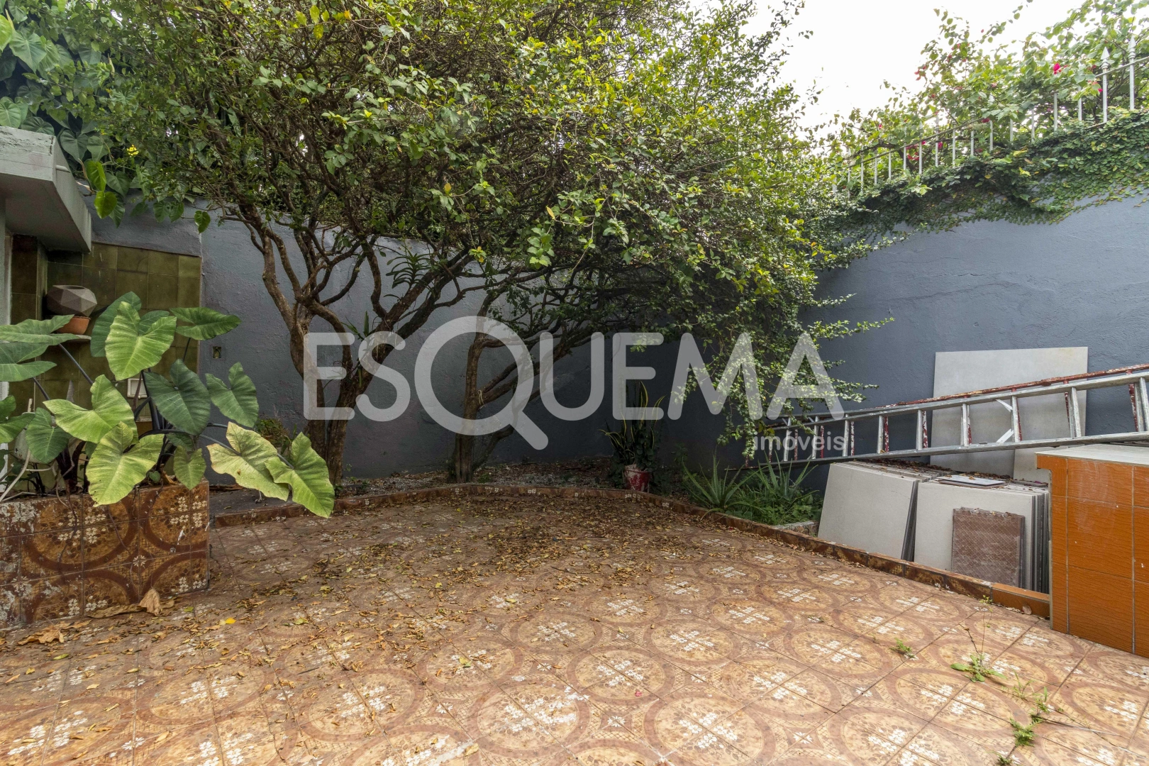 Casa para modernização em localização especial - Imagem 13