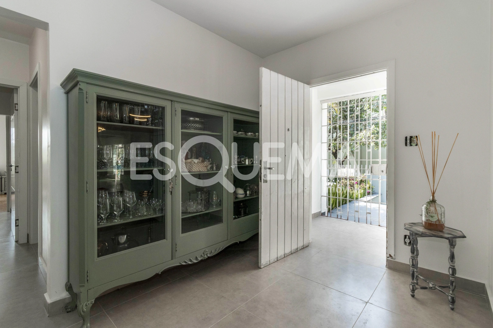 Casa para modernização em localização especial - Imagem 8