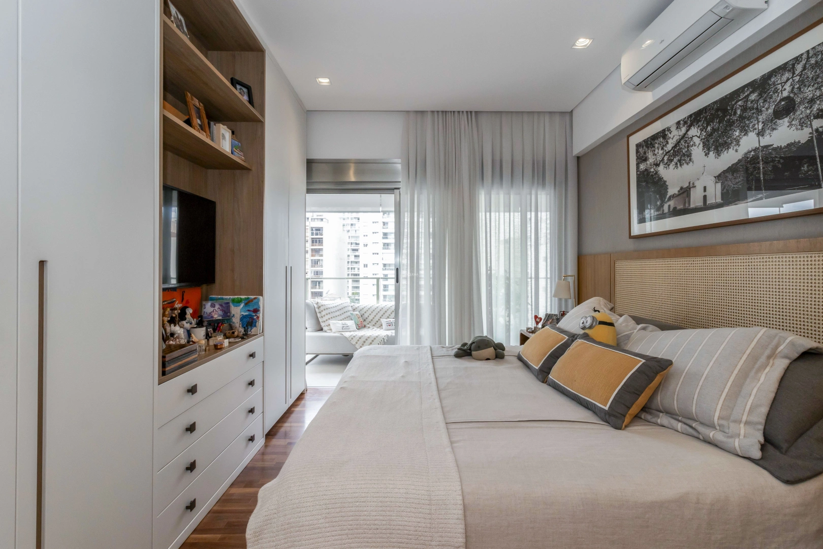 Apartamento amplo e iluminado - Imagem 13