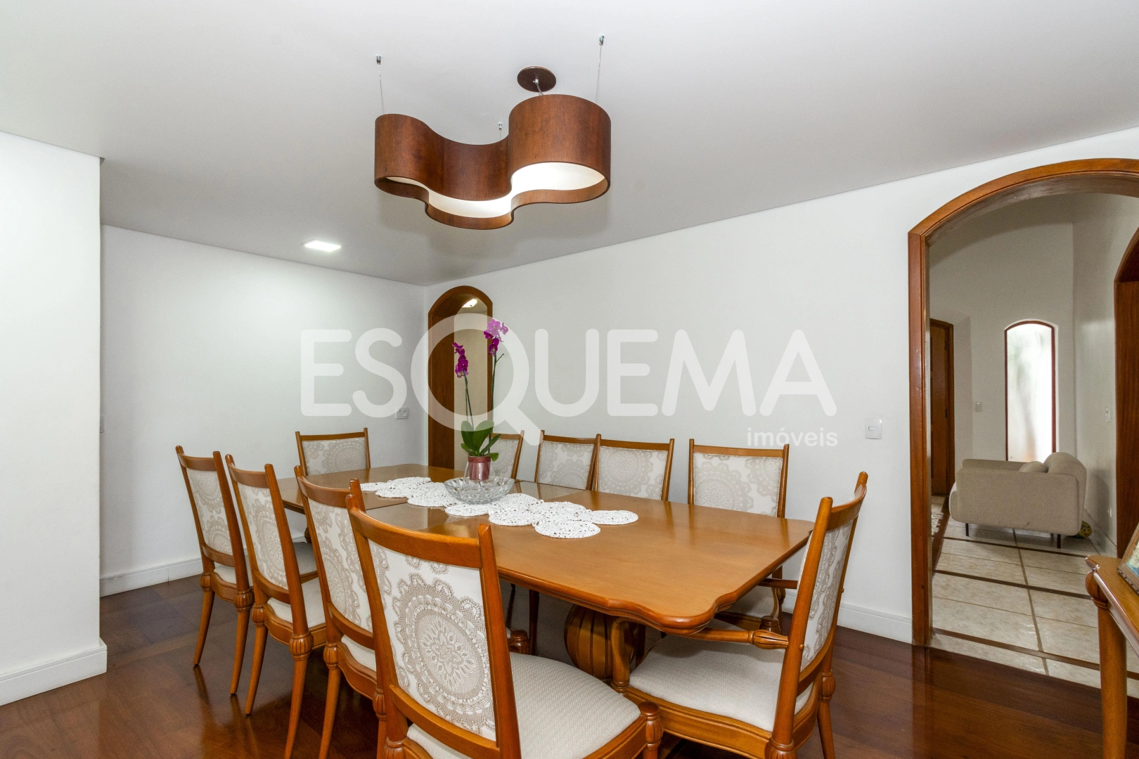 Casa ampla com piscina - Imagem 14
