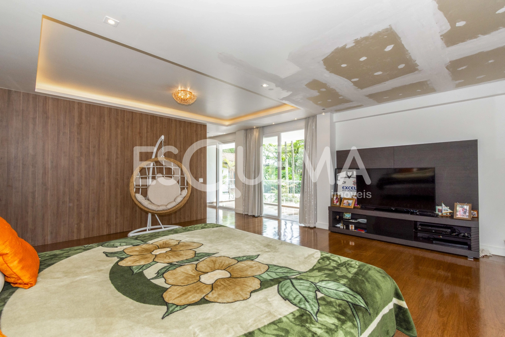 Casa ampla com piscina - Imagem 7