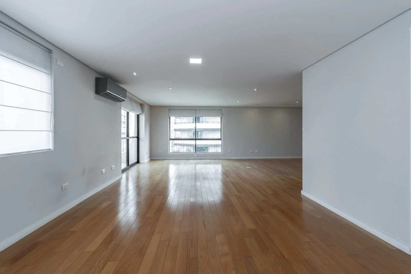 Apartamento com vista e belo living - Imagem 11