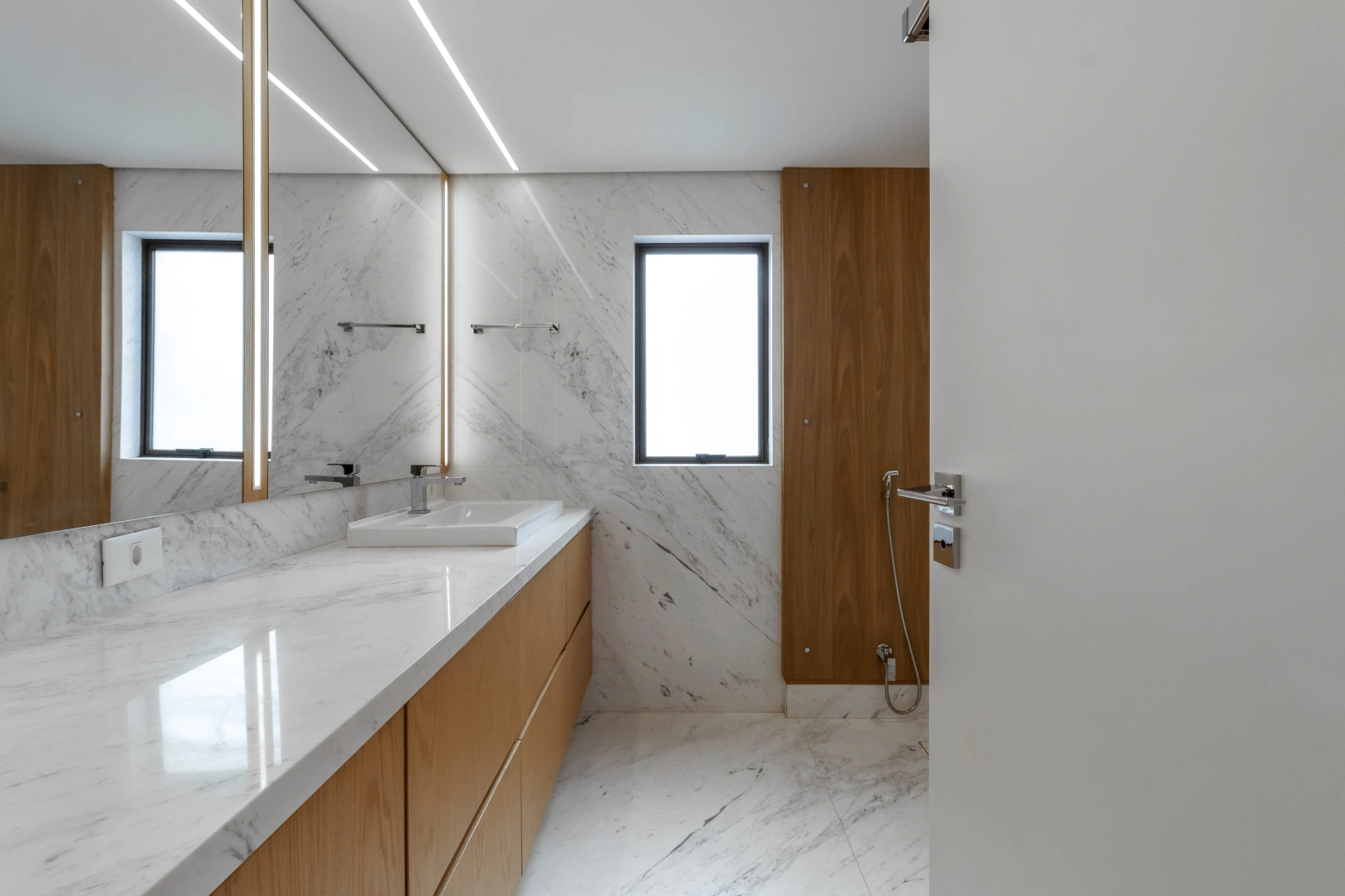 Apartamento com vista e belo living - Imagem 5