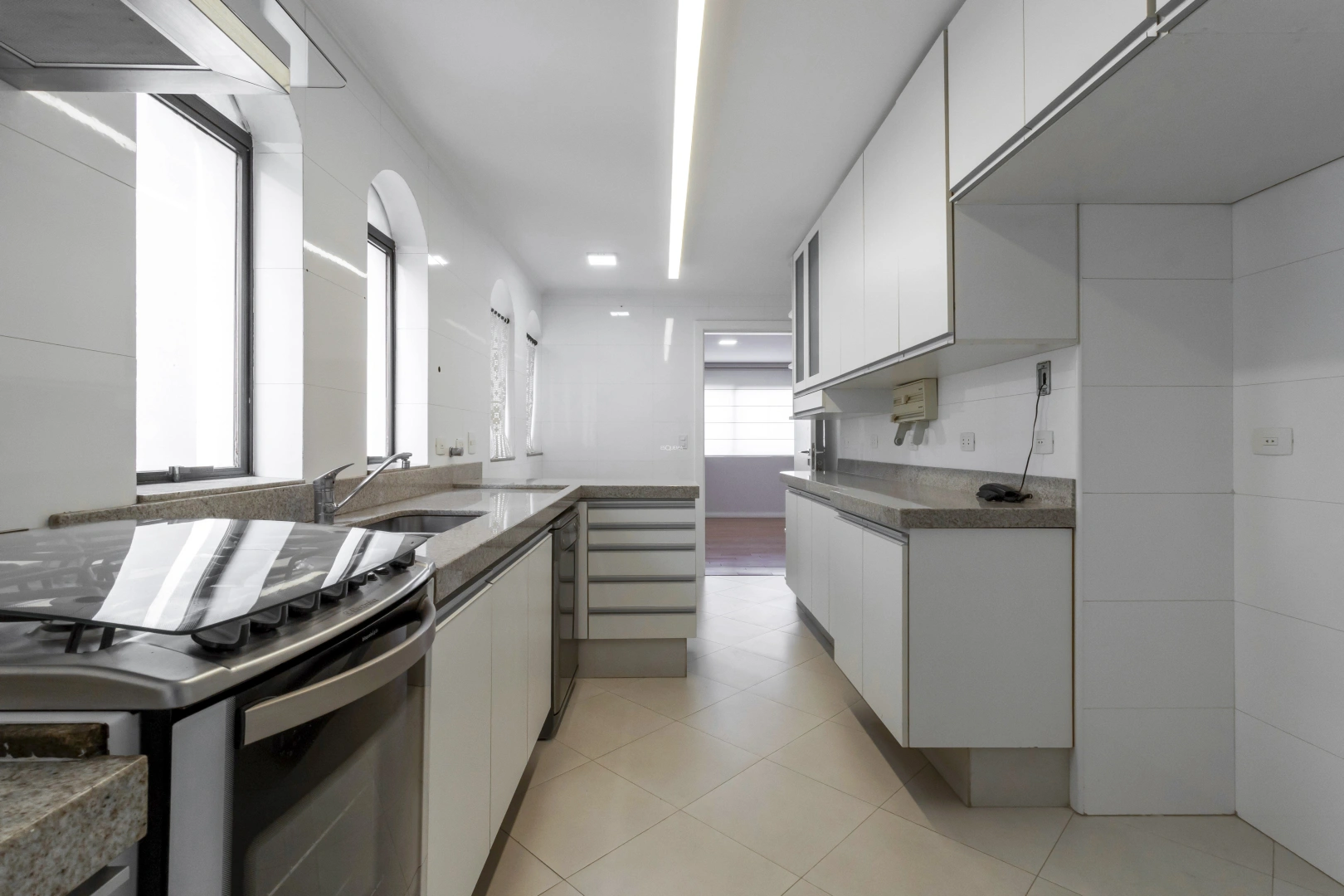Apartamento com vista e belo living - Imagem 7