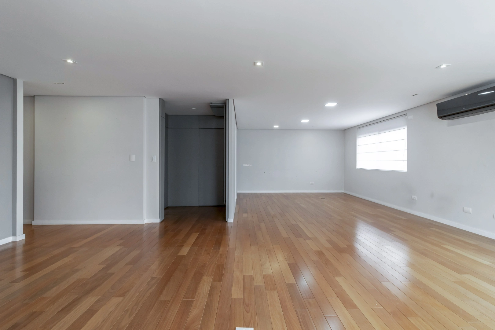 Apartamento com vista e belo living - Imagem 8