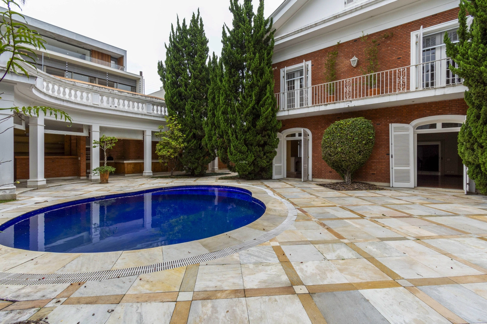 Casa em estilo colonial americano - Imagem 2