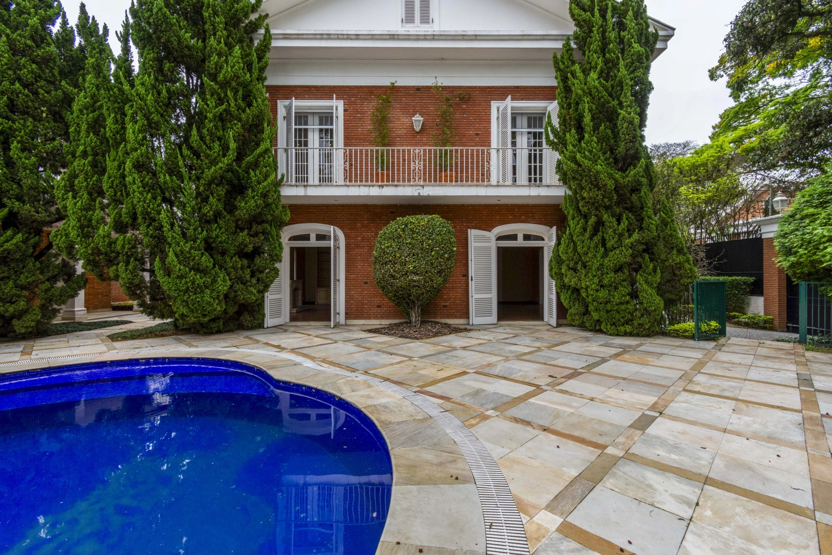 Casa em estilo colonial americano - Imagem 3