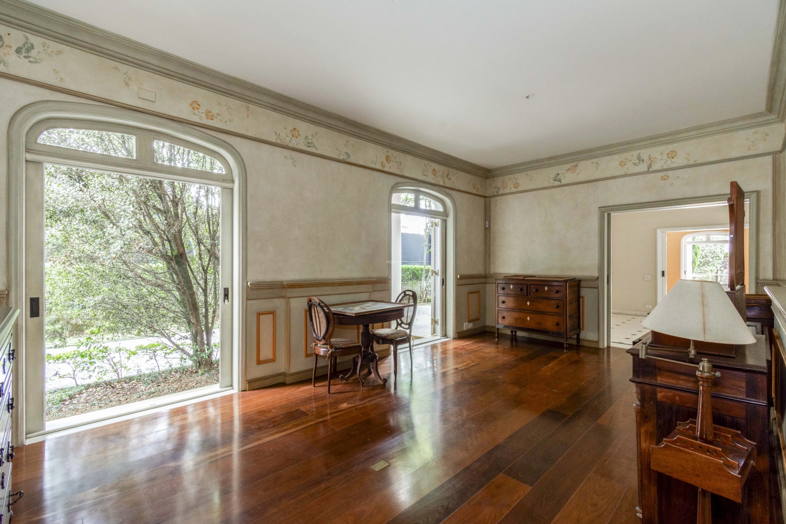 Casa em estilo colonial americano - Imagem 5