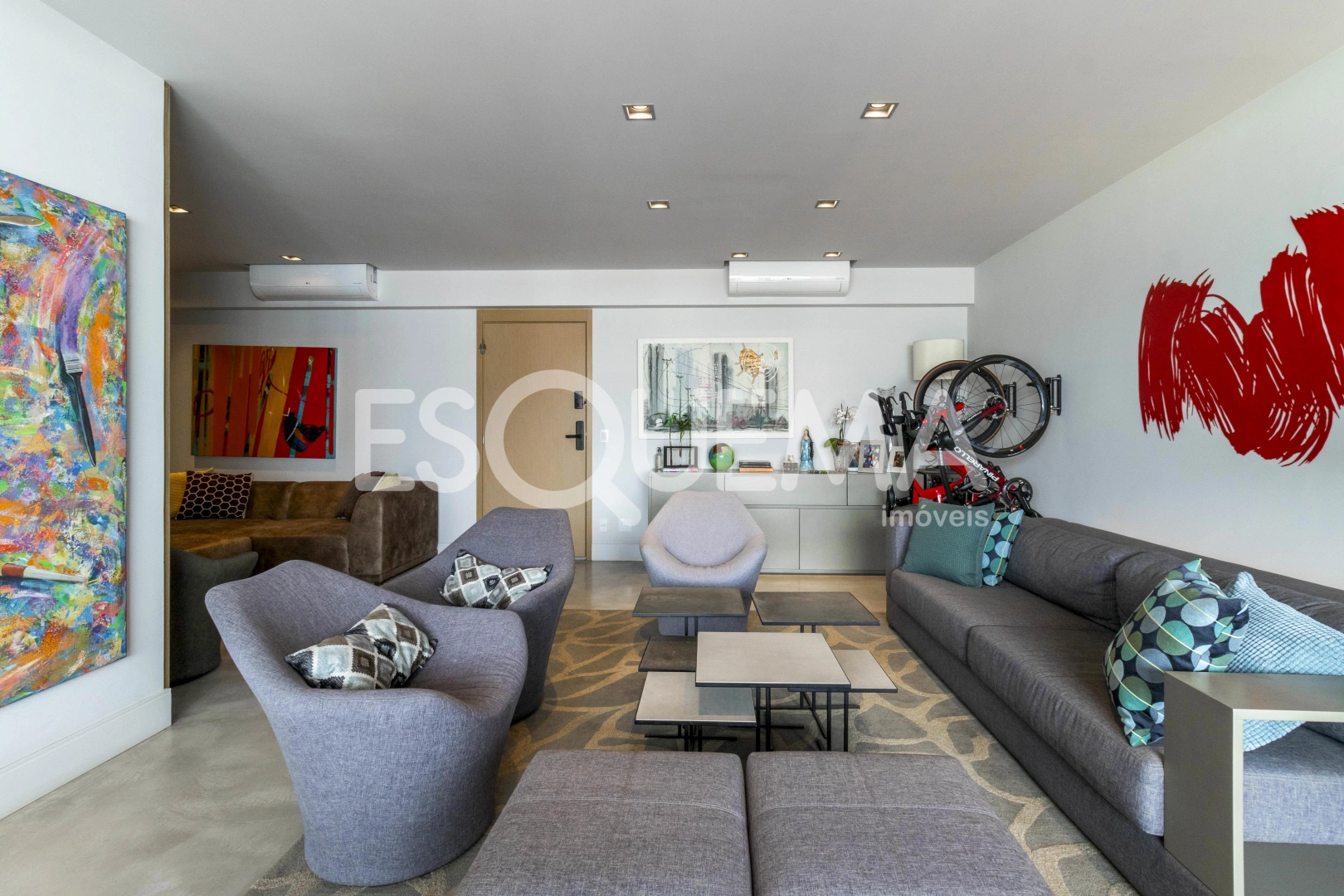 Apartamento com projeto moderno da arquiteta Vivian Calissi - Imagem 6
