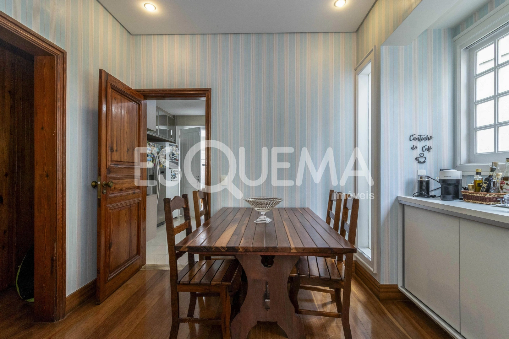 Casa próxima à praça Vinícius de Moraes - Imagem 10