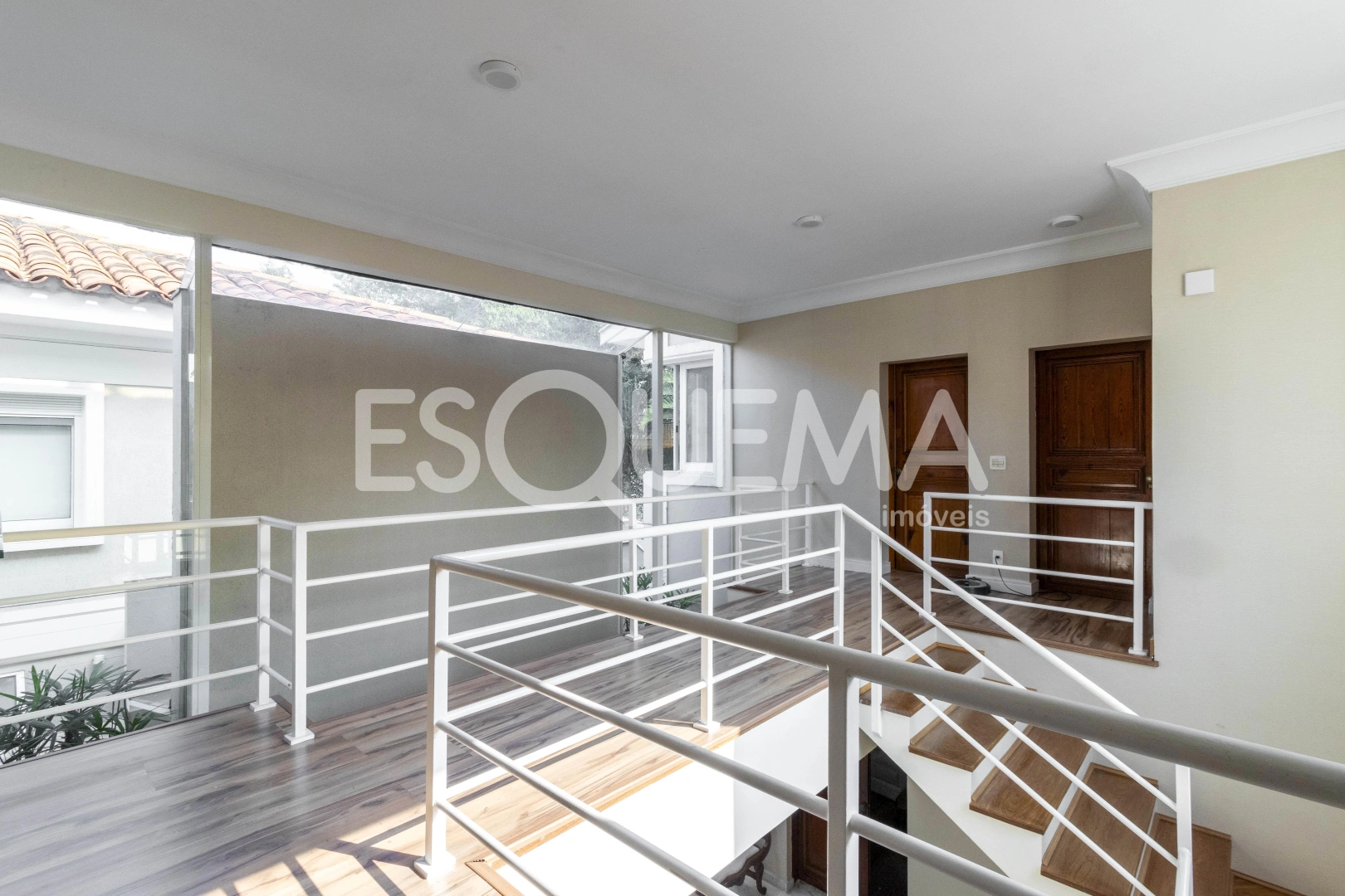 Casa próxima à praça Vinícius de Moraes - Imagem 12