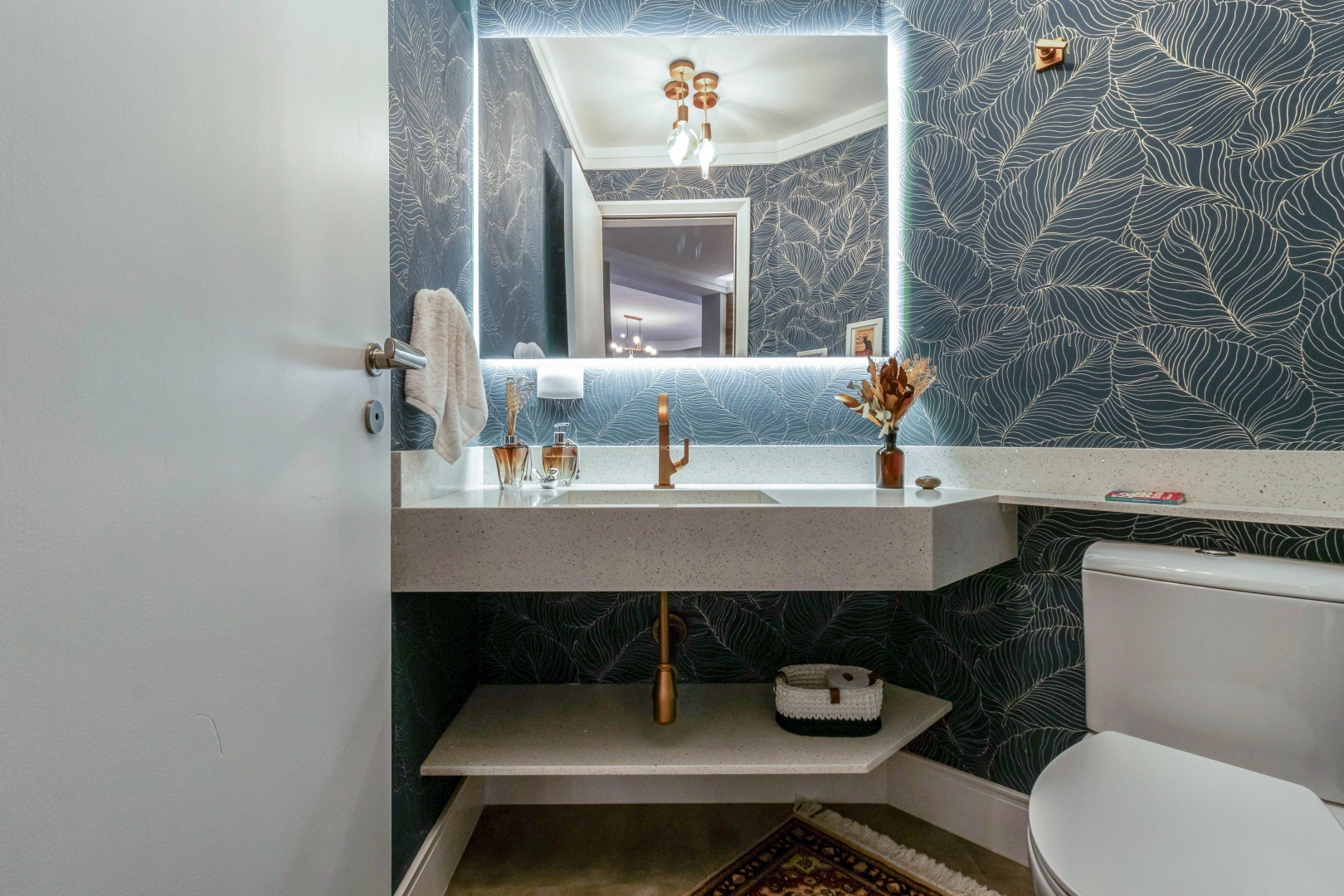 Apartamento reformado com vista privilegiada - Imagem 10