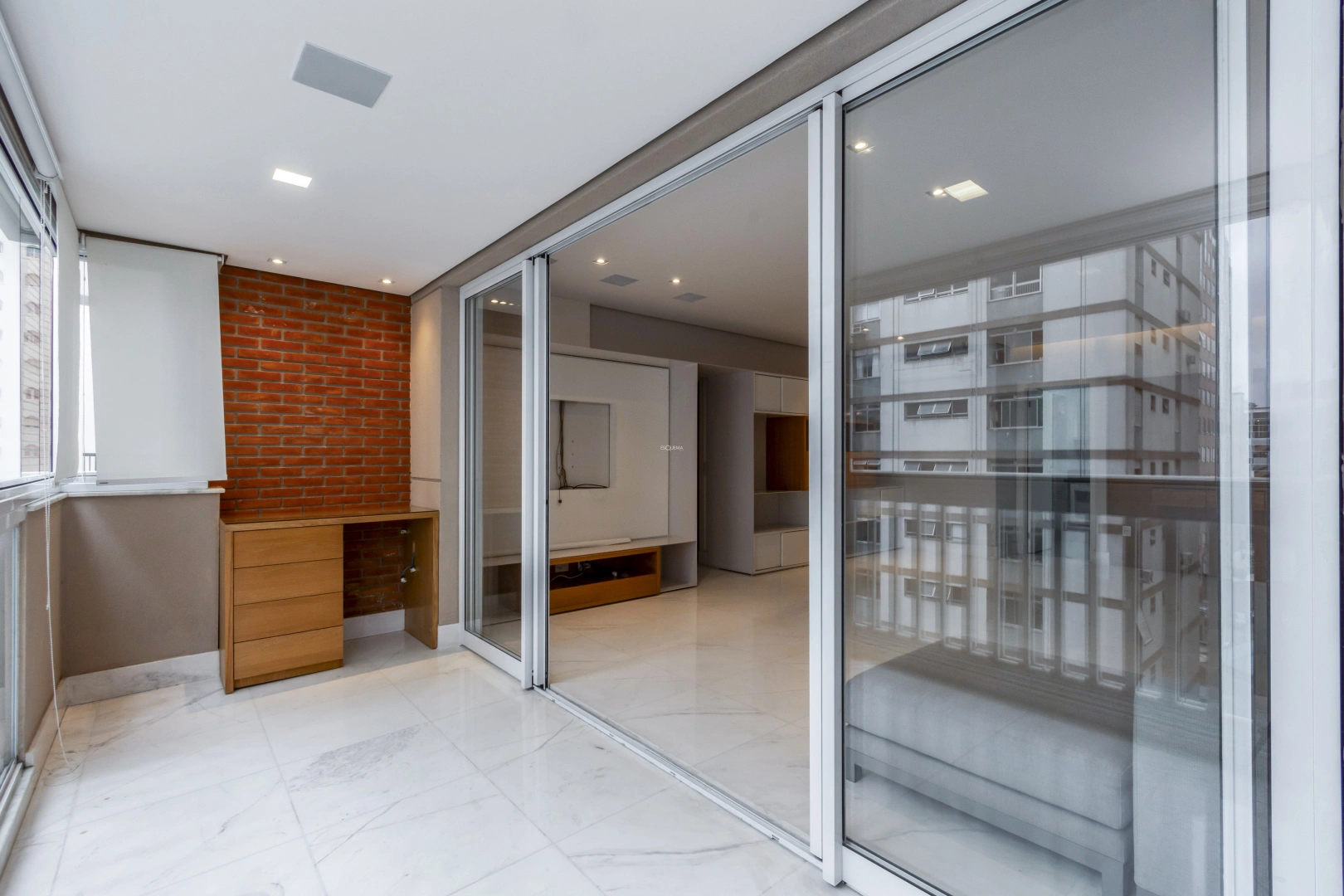 Apartamento reformado e bem iluminado - Imagem 9