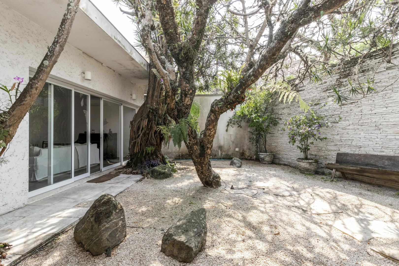 Casa em rua fechada ao lado do Parque Ibirapuera - Imagem 3