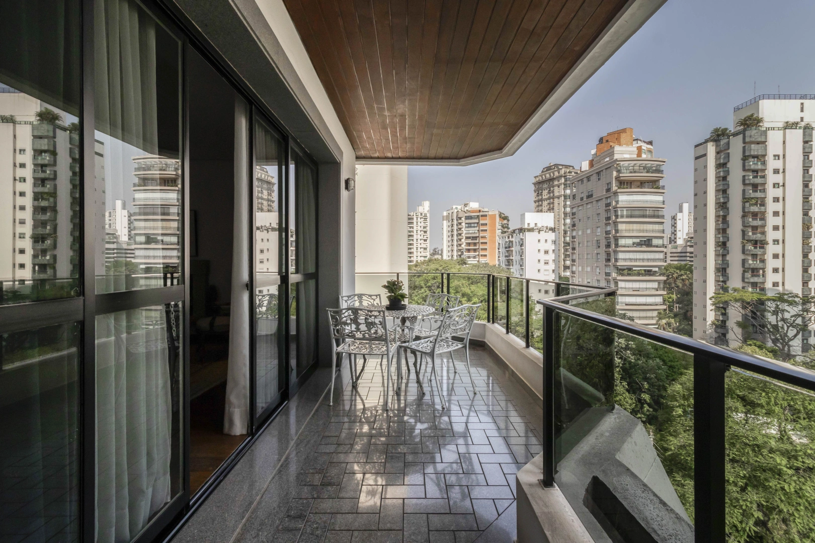 Apartamento agradável a passos da Praça Pereira Coutinho - Imagem 2