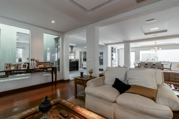 Casa ampla em localização privilegiada