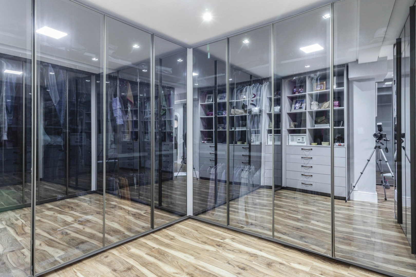 Apartamento em rua arborizada e plana - Imagem 10