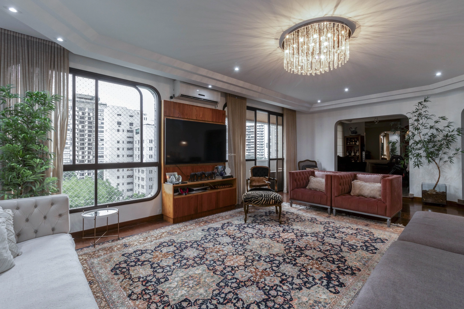 Apartamento em rua arborizada e plana - Imagem 3