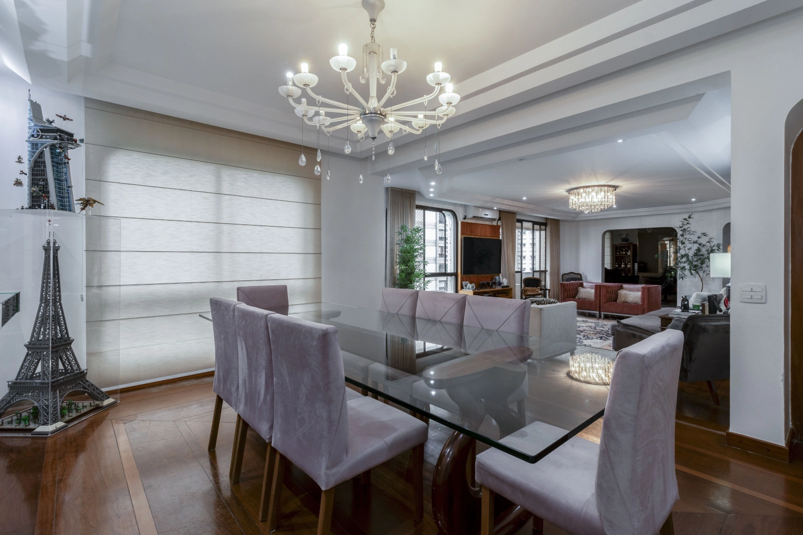 Apartamento em rua arborizada e plana - Imagem 4