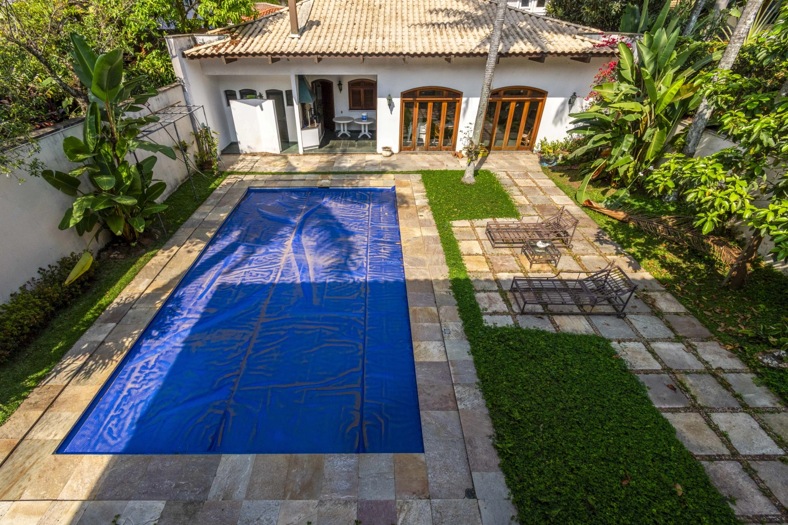 Casa com piscina climatizada - Imagem 12