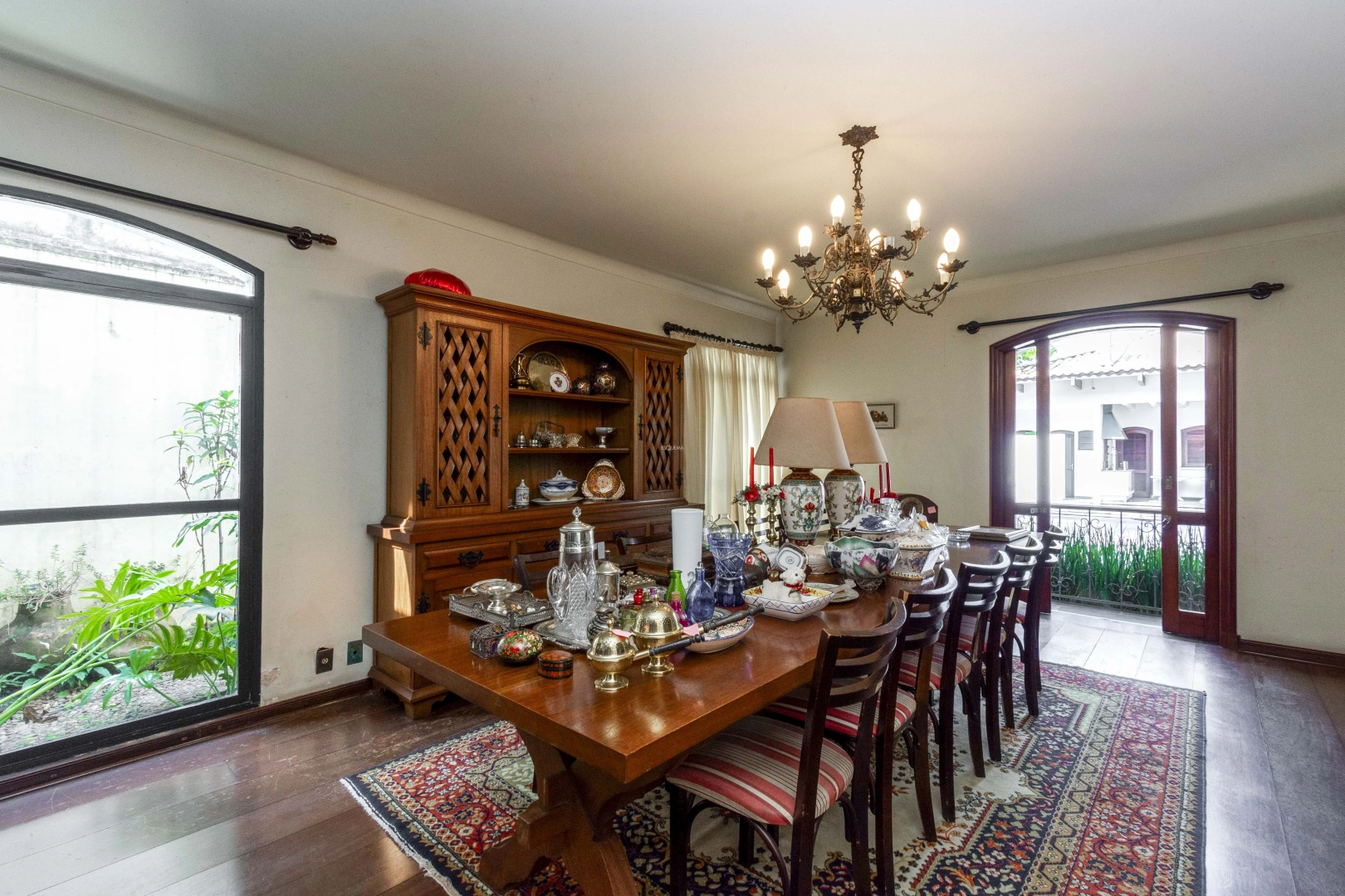 Casa com piscina climatizada - Imagem 9