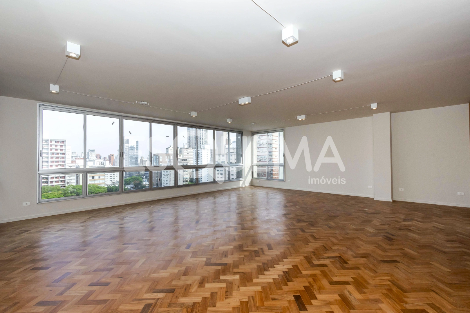 Apartamento reformado com excelente luz natural nos Jardins - Imagem 3