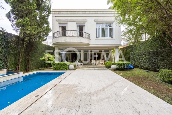 Casa a passos do Parque Ibirapuera