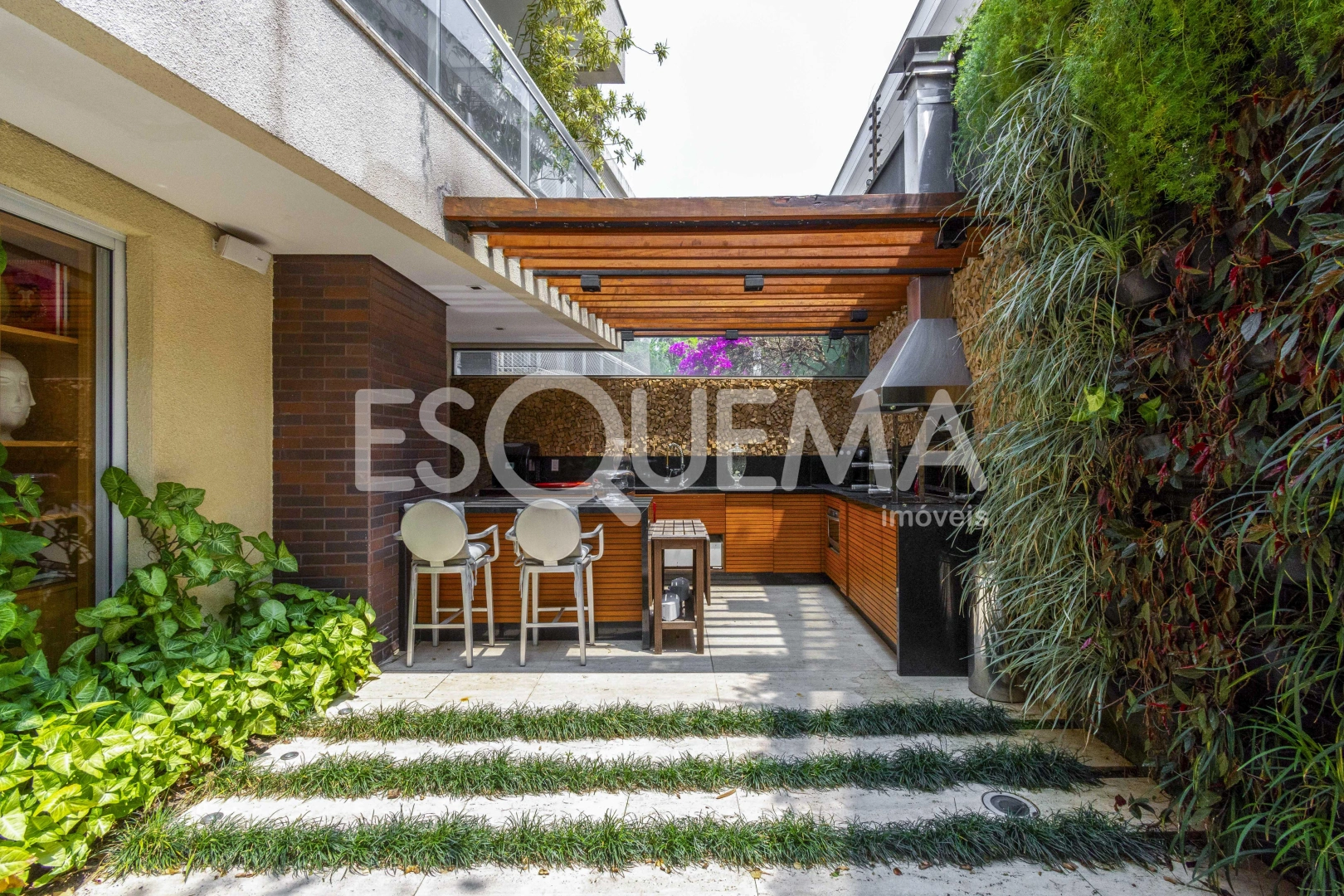 Casa reformada em condomínio - Imagem 8