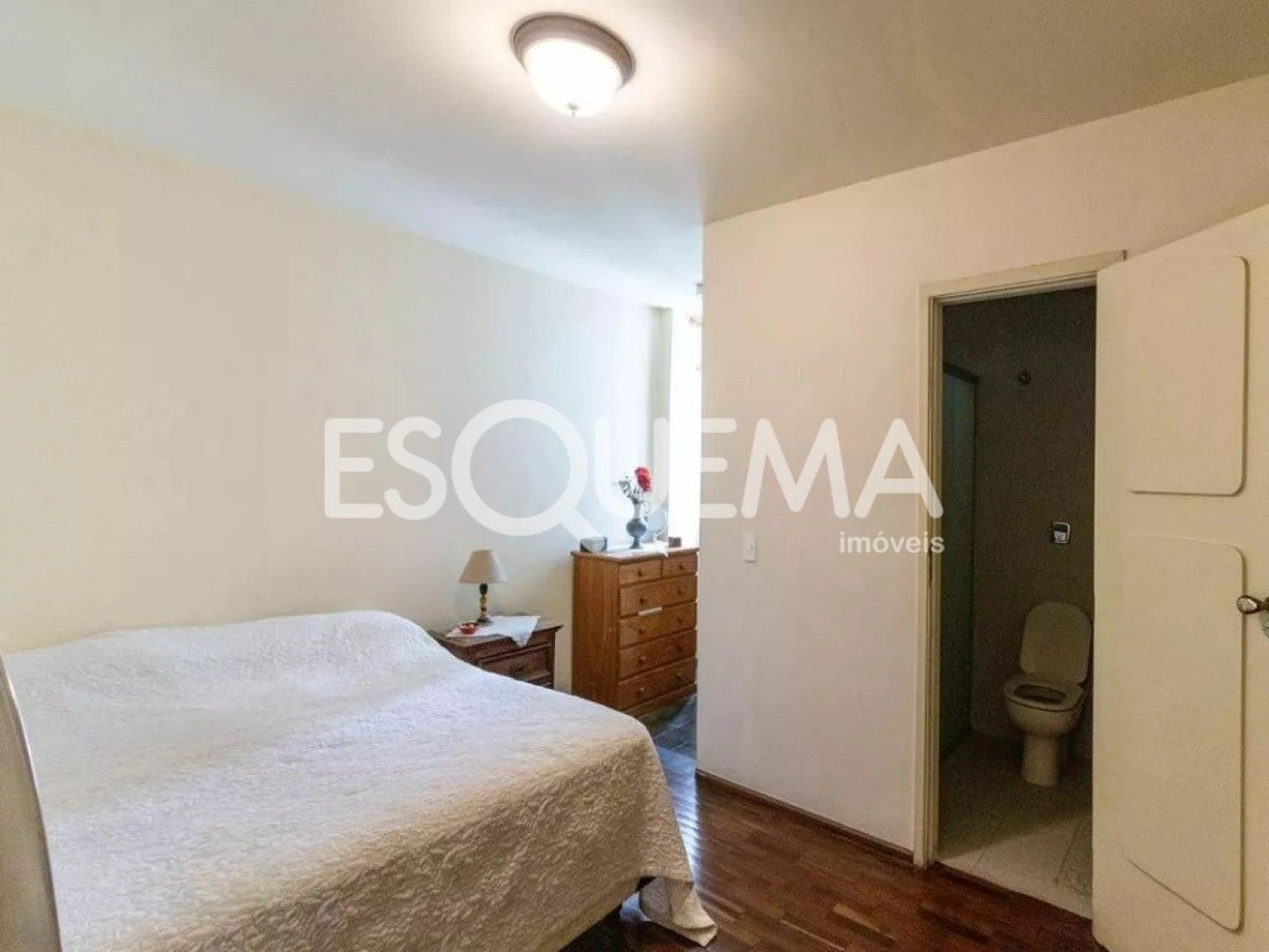 Cobertura espaçosa em condomínio bem localizado - Imagem 12