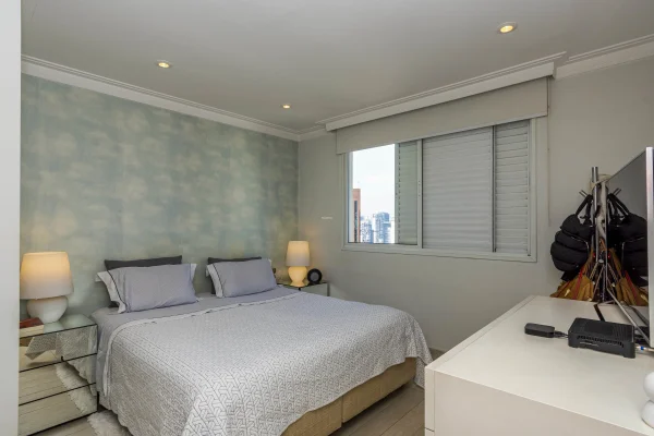 Apartamento reformado em condomínio com lazer