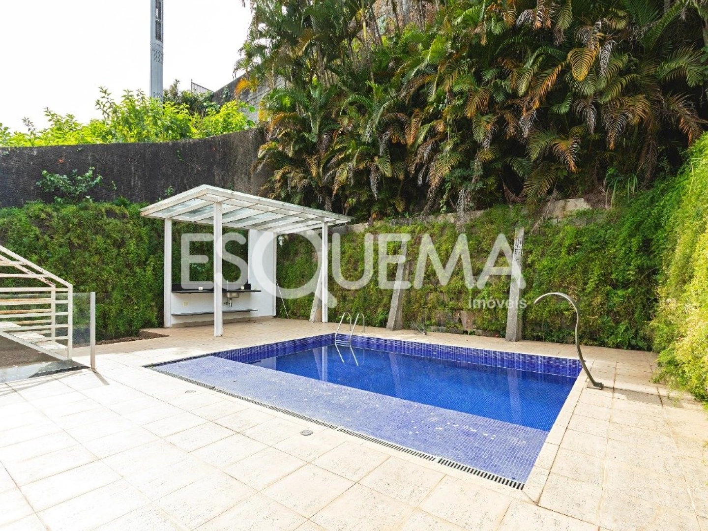 Casa com jardim e vista em rua tranquila no Jardim Guedala - Imagem 2
