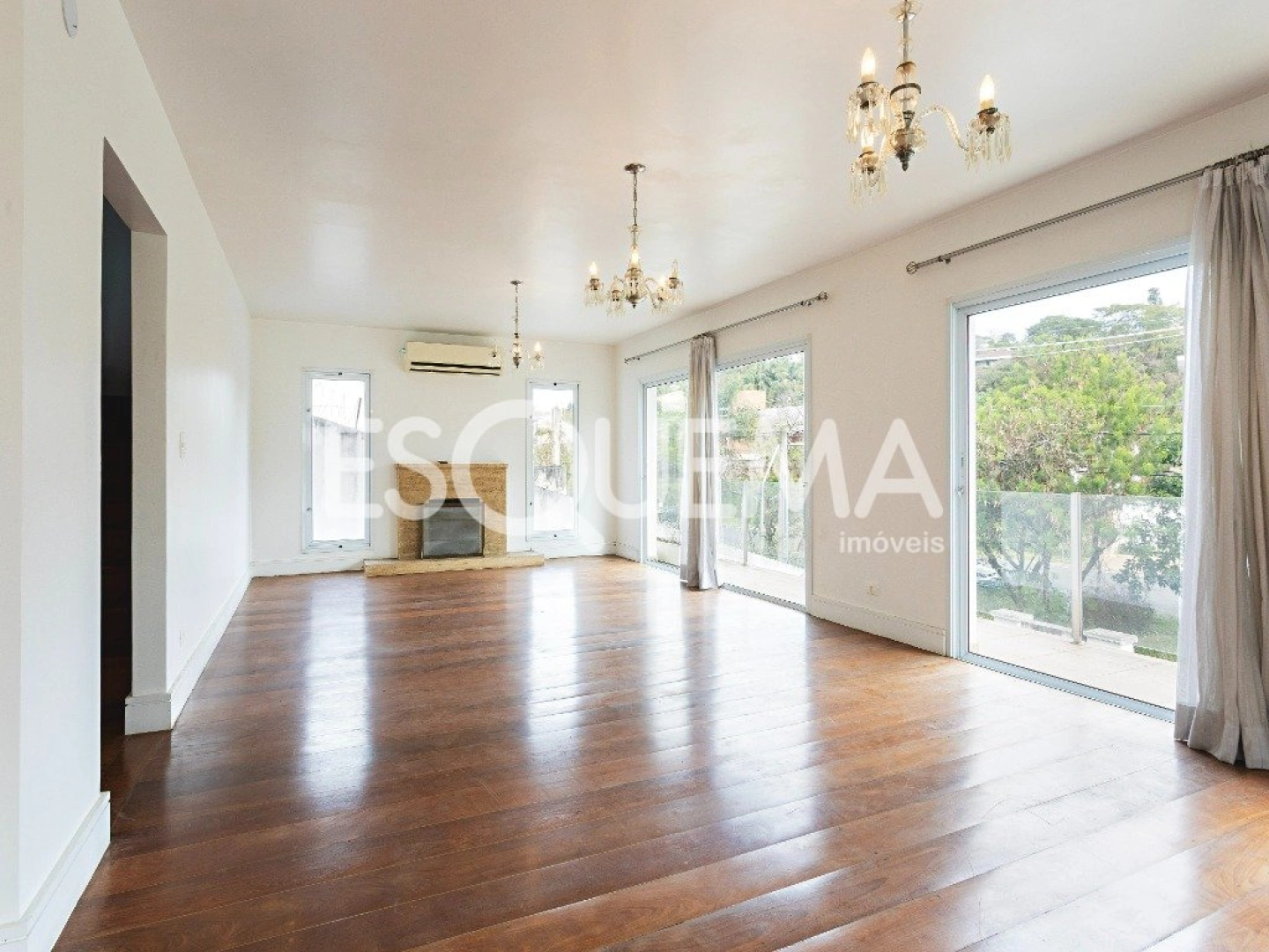Casa com jardim e vista em rua tranquila no Jardim Guedala - Imagem 3