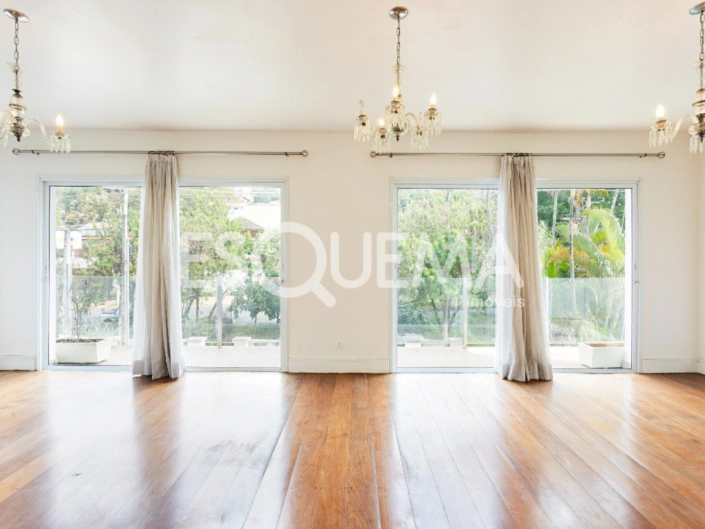 Casa com jardim e vista em rua tranquila no Jardim Guedala - Imagem 5