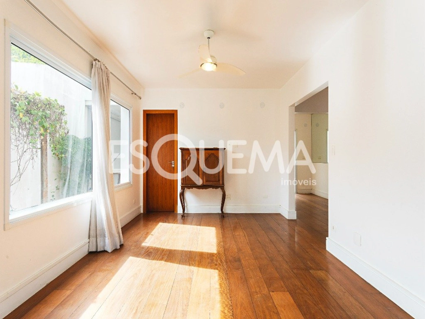 Casa com jardim e vista em rua tranquila no Jardim Guedala - Imagem 6