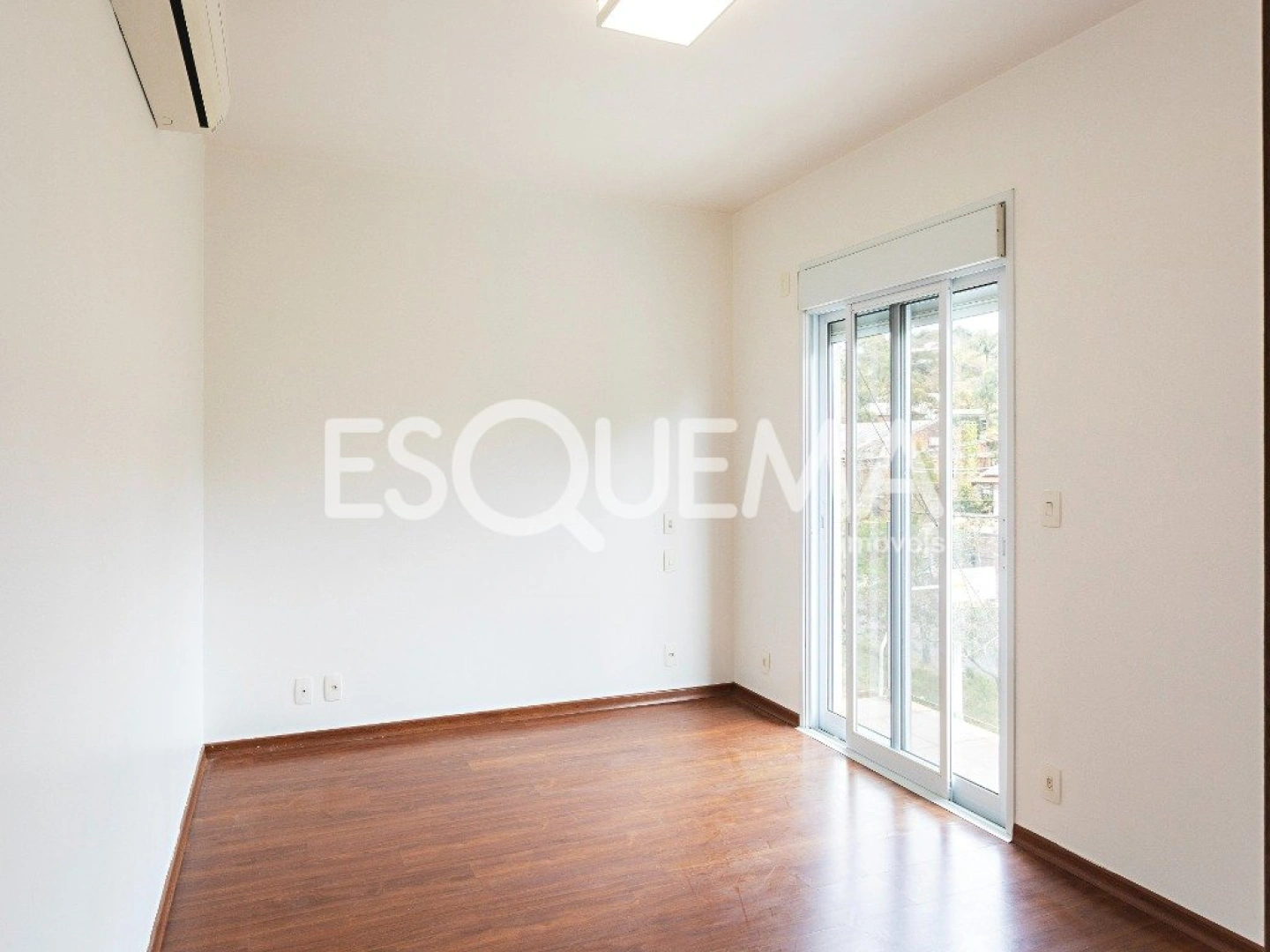 Casa com jardim e vista em rua tranquila no Jardim Guedala - Imagem 8