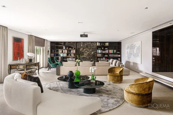 Apartamento reformado e decorado no Jardim América
