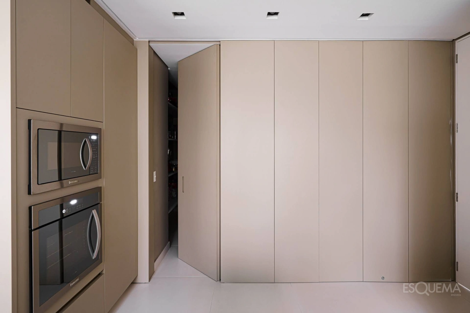 Apartamento reformado e decorado no Jardim América - Imagem 7