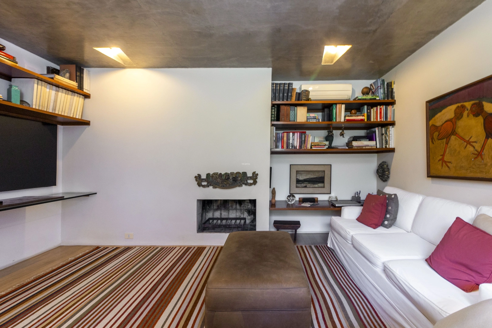 Casa com projeto moderno, ambientes integrados e jardim - Imagem 13