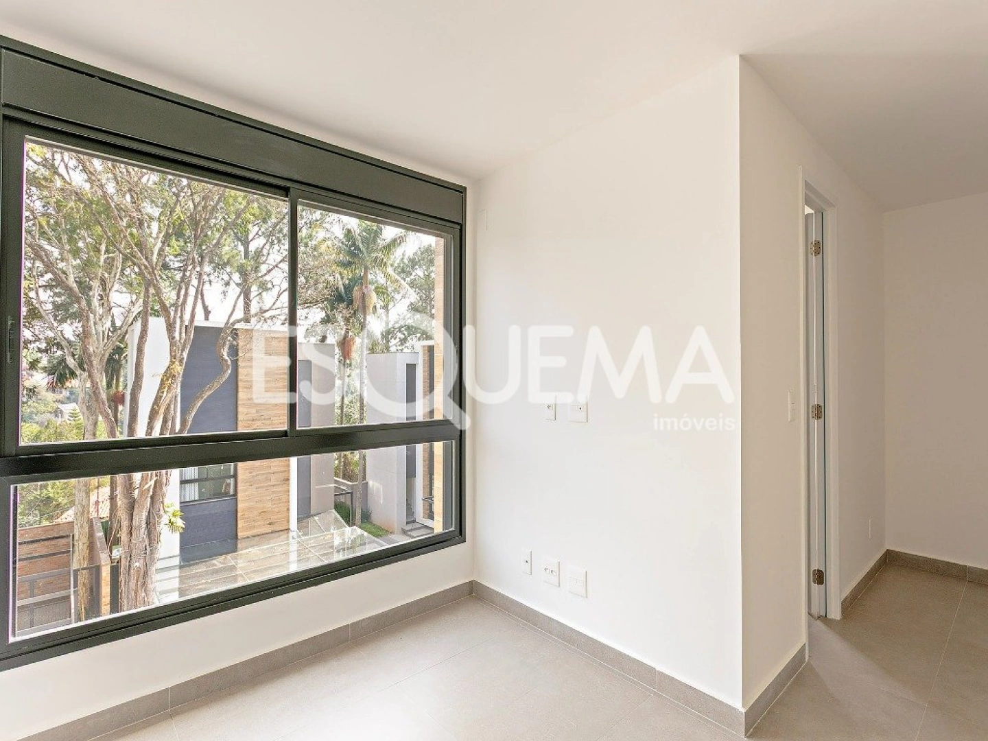 Casa em condomínio fechado com projeto sustentável e segurança reforçada - Imagem 13