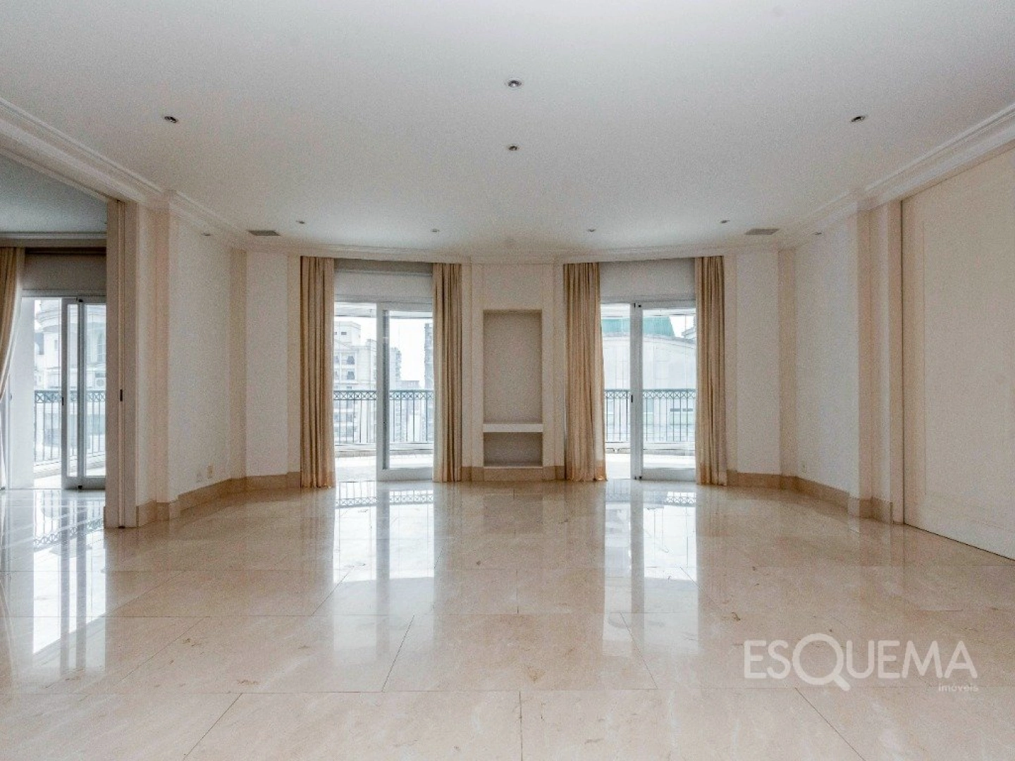 Apartamento em andar alto próximo ao Parque do Povo - Imagem 1