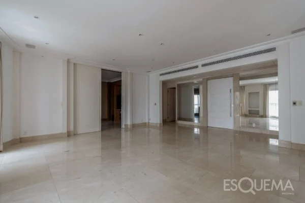 Apartamento em andar alto próximo ao Parque do Povo