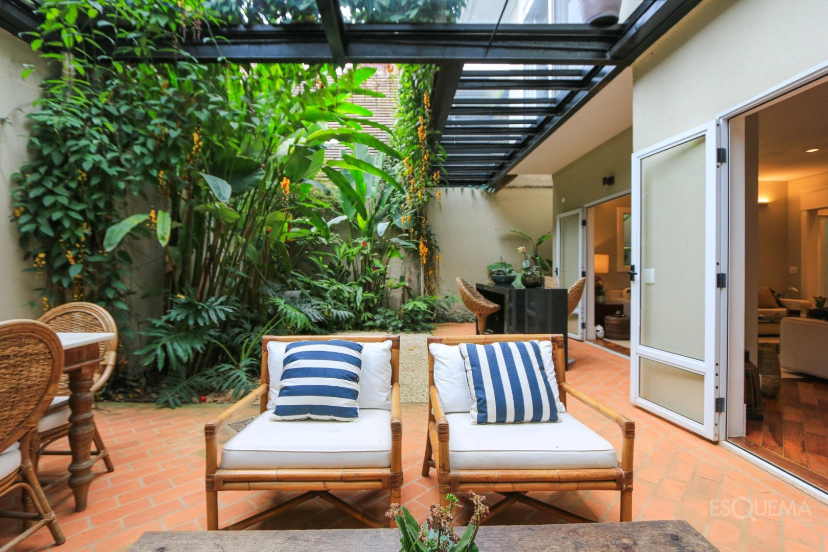 Casa reformada em rua tranquila próxima ao Clube Pinheiros - Imagem 1