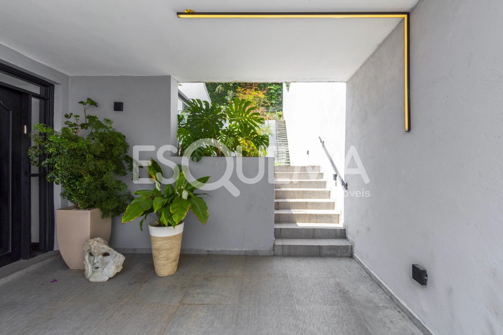 Casa moderna e ampla - Imagem 3