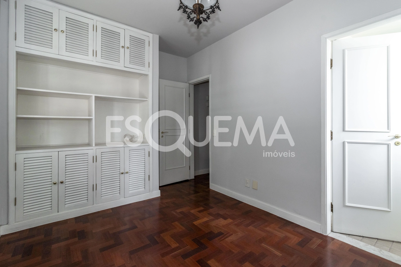Casa reformada com ampla área externa - Imagem 10